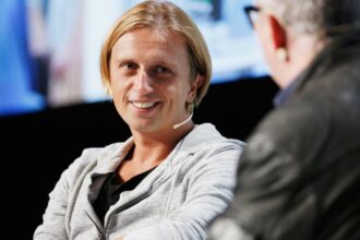 $40b-valuation-lures-revolut-ceo-to-sell-up-to-“hundreds-of-millions-of-dollars”-in-stake