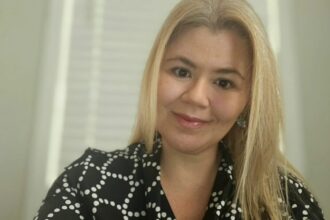 ai-powered-clm:-redefining-efficiency-&-accuracy-in-legal-operations-–-an-interview-with-industry-expert-daniela-de-la-vega-smith